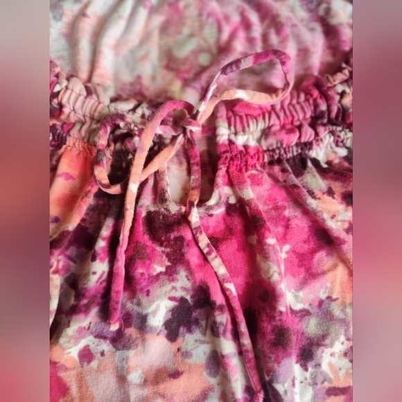 St. John's Bay women's size PXL petite red floral pullover shirt/top. NWOT. - Picture 4 of 6